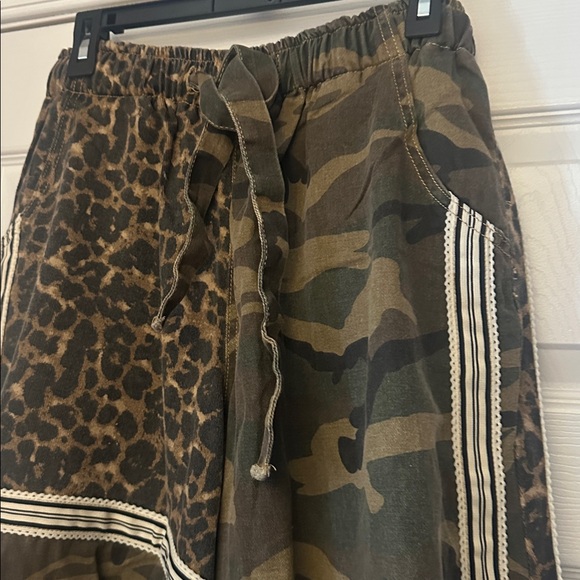 NWOT POL Camouflage and Leopard Print Pants - Picture 10 of 10